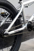 Cargar imagen en el visor de la galería, Bicicleta - Jafi Street BMX aro 20 Plata