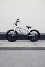 Cargar imagen en el visor de la galería, Bicicleta - Jafi Street BMX aro 20 Plata