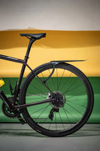 Cargar imagen en el visor de la galería, Guardafangos - Ass Savers - Win Wing 2 Road Praline