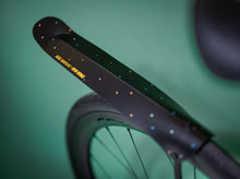 Cargar imagen en el visor de la galería, Guardafangos - Ass Savers - Win Wing 2 Road Praline