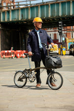 Cargar imagen en el visor de la galería, Bicicleta - Plegable Brompton M3E BLACK LAQUER