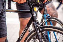 Cargar imagen en el visor de la galería, Bicicleta - Zega Fija 2Tone Estrellado/ Grafito