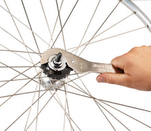 Cargar imagen en el visor de la galería, Llave de ajuste piñón fijo - Park Tool HCW-17