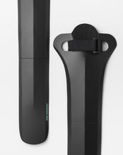Cargar imagen en el visor de la galería, Tapabarro - Ass Saver Fendor Bendor Regular Black - La Bicicletería