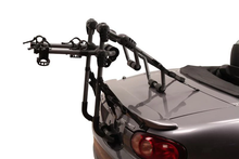 Cargar imagen en el visor de la galería, Rack Vehicular - Hollywood Rack Over The Top 3 Bicicletas
