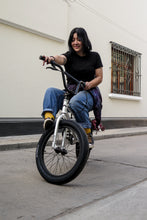 Cargar imagen en el visor de la galería, Bicicleta - Jafi Street BMX aro 20 Gris
