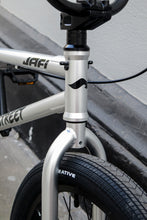 Cargar imagen en el visor de la galería, Bicicleta - Jafi Street BMX aro 20 Plata
