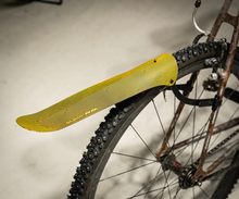 Cargar imagen en el visor de la galería, Guardafangos - Ass Savers - Win Wing 2 Gravel Golden Groove
