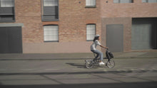 Cargar y reproducir el video en el visor de la galería, Bicicleta - Plegable  Brompton M6R TEMPEST BLUE

